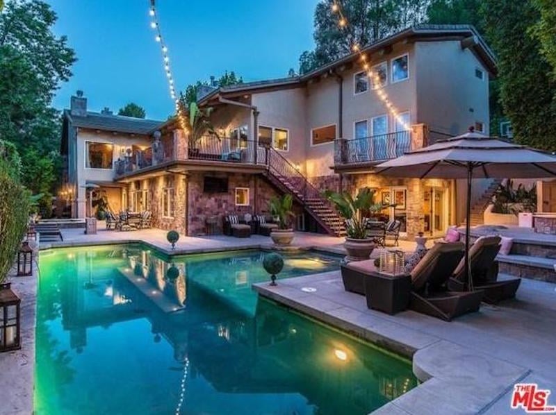 The mansion which Nick and Vanessa Lachey sold for $3,995,000