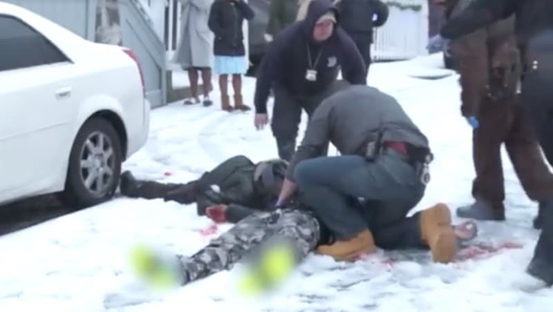 The two gunshot victims lying in the snow on tonight's Boston EMS on ABC