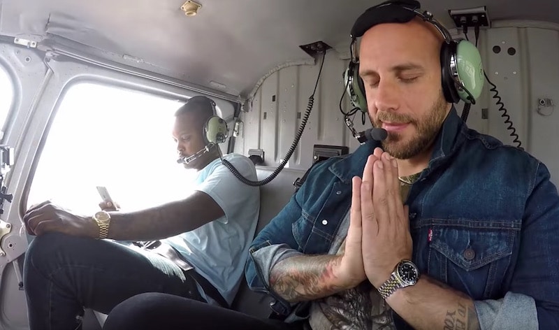 Manager Ant prays for a safe flight on tonight's Kingin' With Tyga