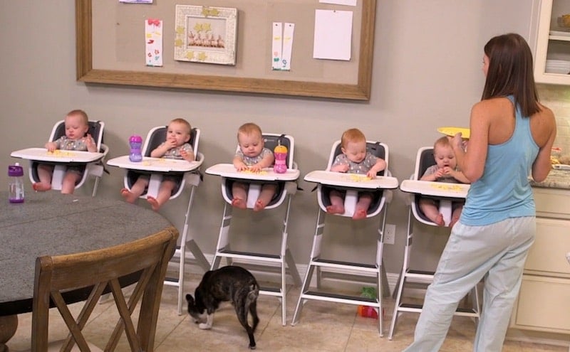 Danielle Busby feeds her quintuplets in Season 2 of OutDaughtered on TLC