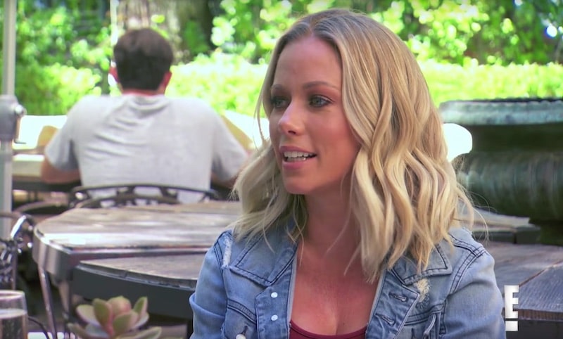 Kendra meets the ladies for lunch on this week's Hollywood & Football