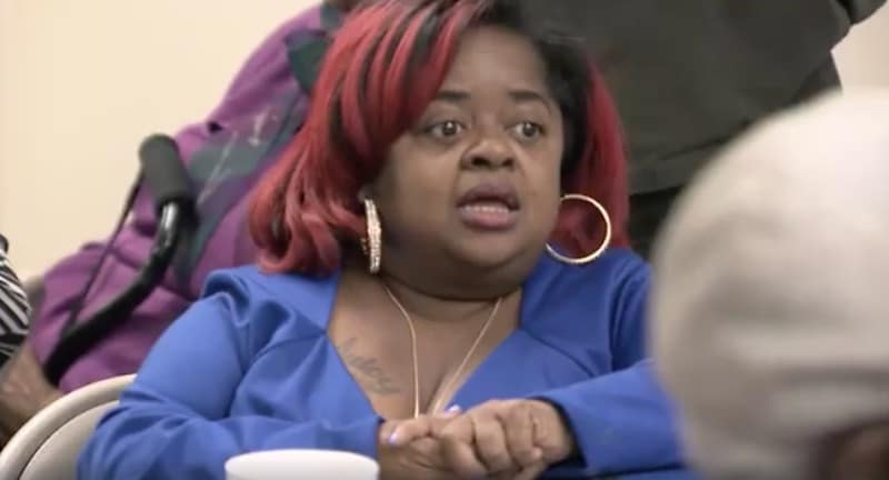 Ms Juicy doesn't like what she sees as Minnie gets cosy with Rickey Smiley on Little Women: Atlanta