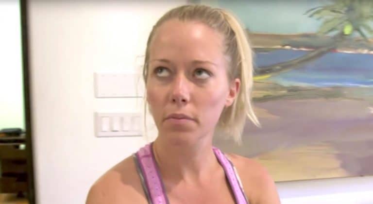 Kendra rolling her eyes on Marriage Boot Camp: Reality Stars Family Edition