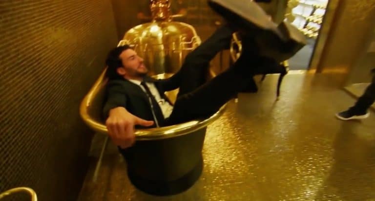 Steve Gold falls into a huge gold bath