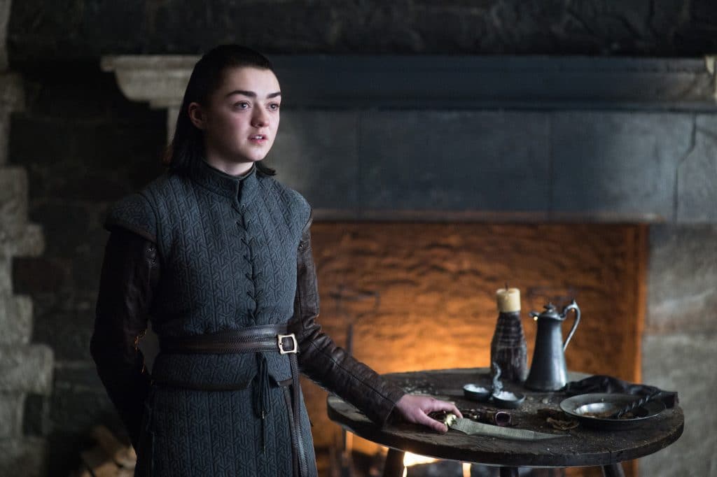 Arya scares the dickens out of Sansa thanks to Littlefinger's planted note