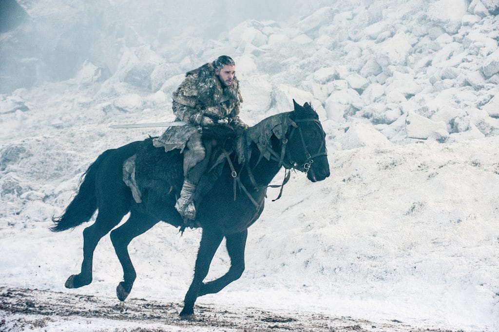 Snow is sent back to the Wall on Benjen's steed