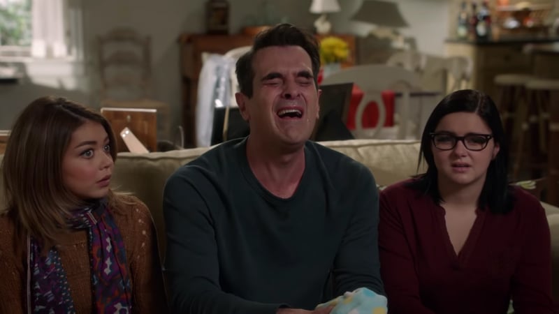 Haley Dunphy next to tv dad Phil Dunphy and sister Alex Dunphy of Modern Family