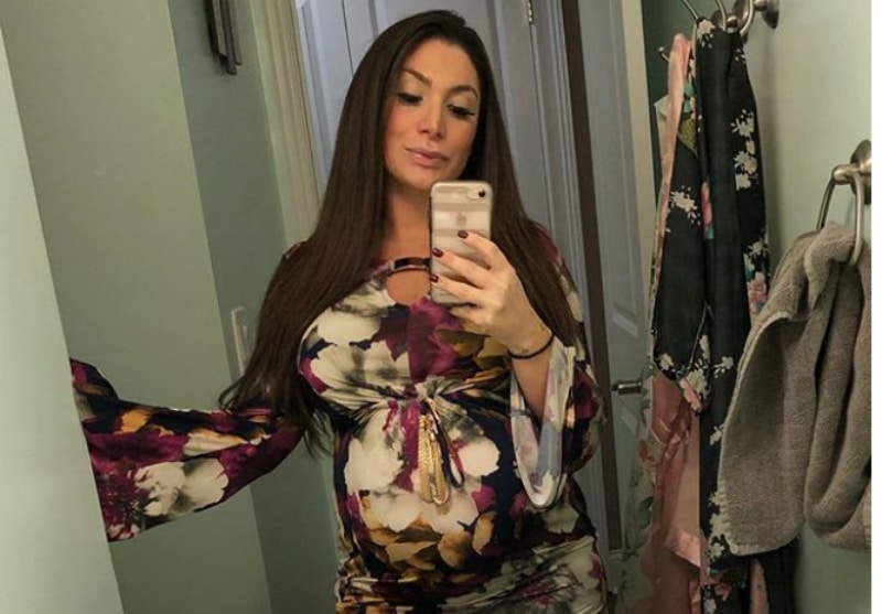Deena Cortese shows off her big baby bump in a pregnant selfie