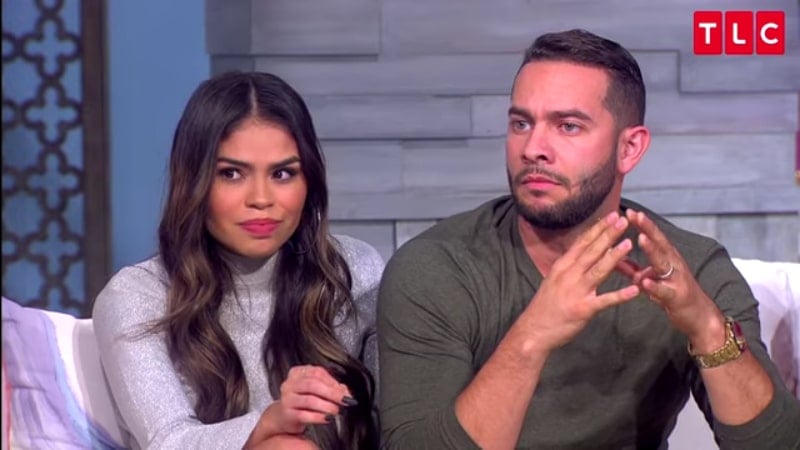 Fernanda Flores and Jonathan Rivera sit together at the Season 6 90 Day Fiance Tell-All
