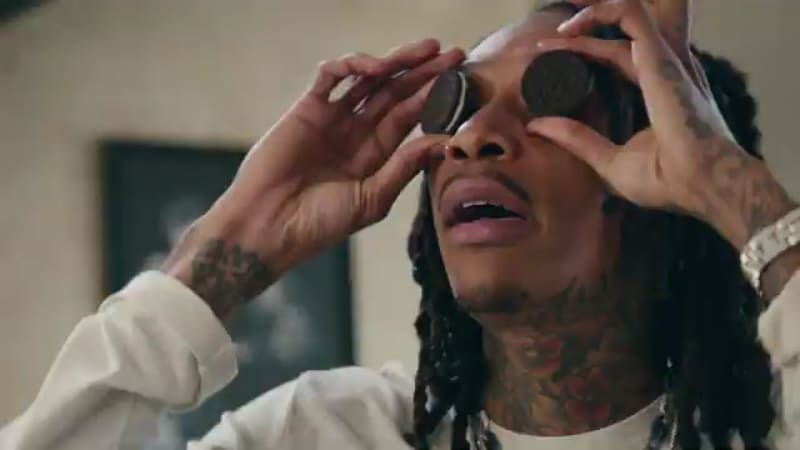 Wiz Khalifa covers his eyes with Oreos in the new commercial