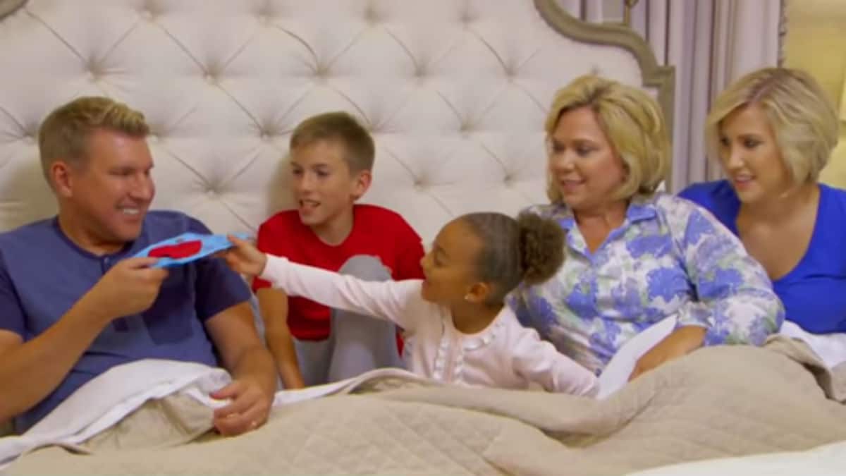 The Chrisley family all piled into Todd and Julie's room