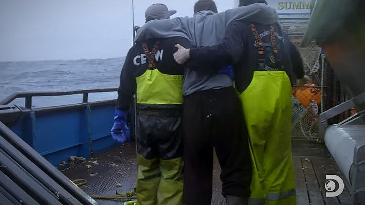 The Summer Bay crew helps an injured deckhand, but who? Pic credit: Discovery
