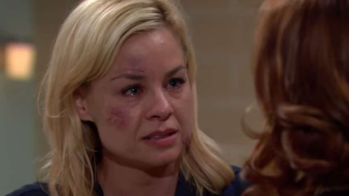 Jessica Collins as Avery on The Young and the Restless.