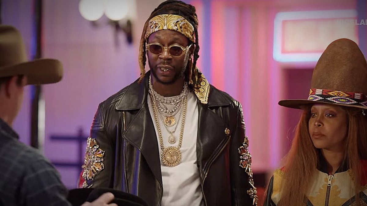 2 Chainz and Erykah Badu deadpan and get sly jokes in during the Stetson segment.