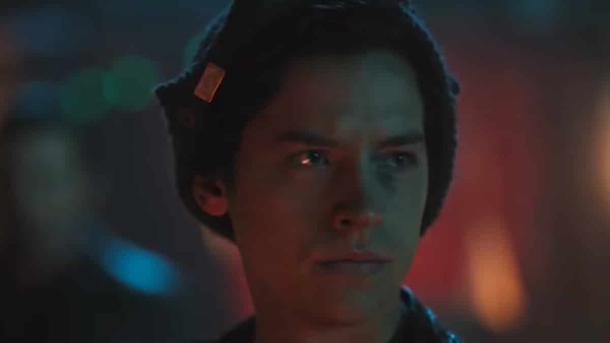 actor cole sprouse as jughead on riverdale