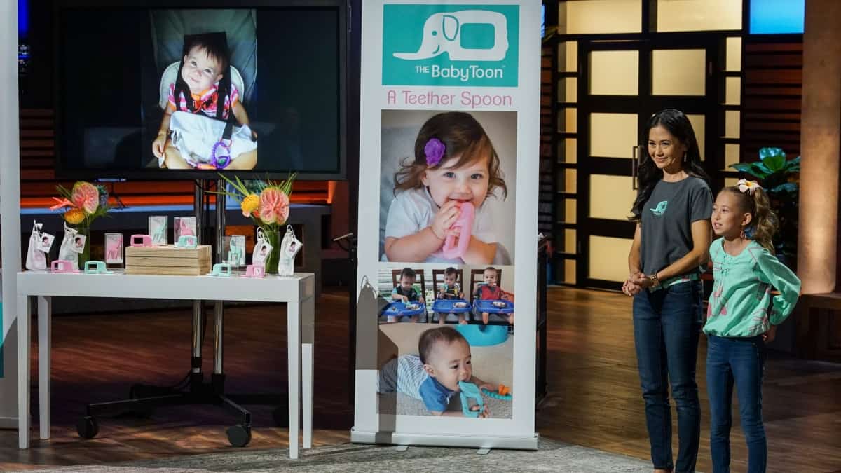 Kid entreprenuer Cassidy Crowley and her mom Lori Crowley present The Baby Toon on Shark Tank.