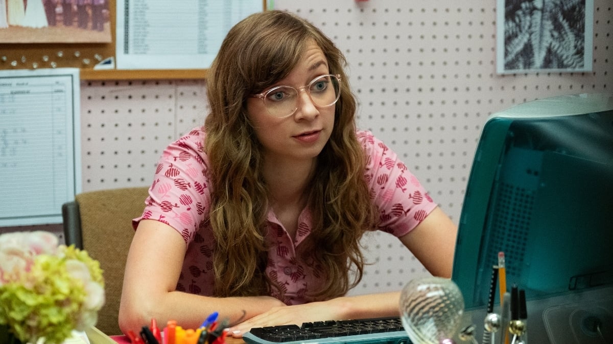 Lauren Lapkus as Carol Hunch on Between Two Ferns: The Movie