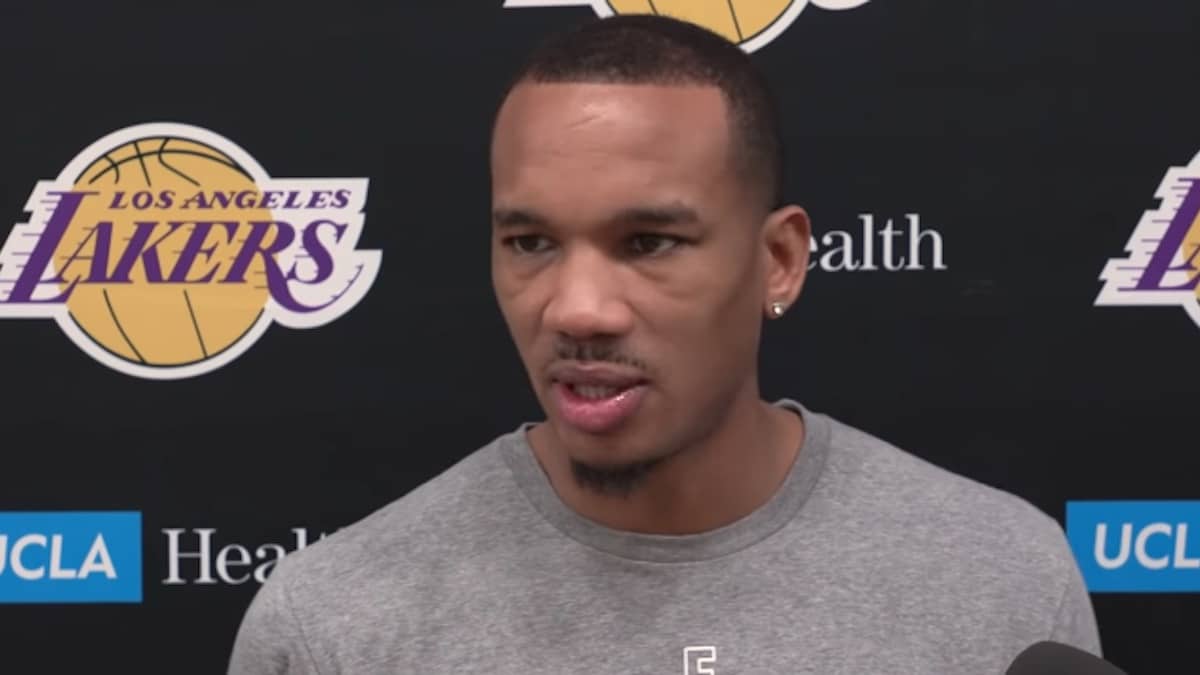 Avery Bradley injury update: How long could Lakers guard's hairline