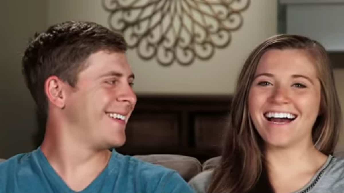 Austin Forsyth and Joy-Anna Duggar during a Counting On confessional.