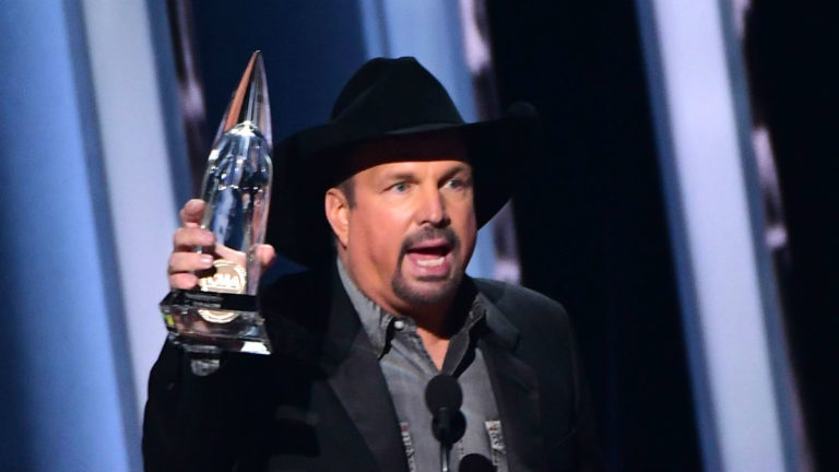 Garth Brooks is worth a lot of money in 2019.