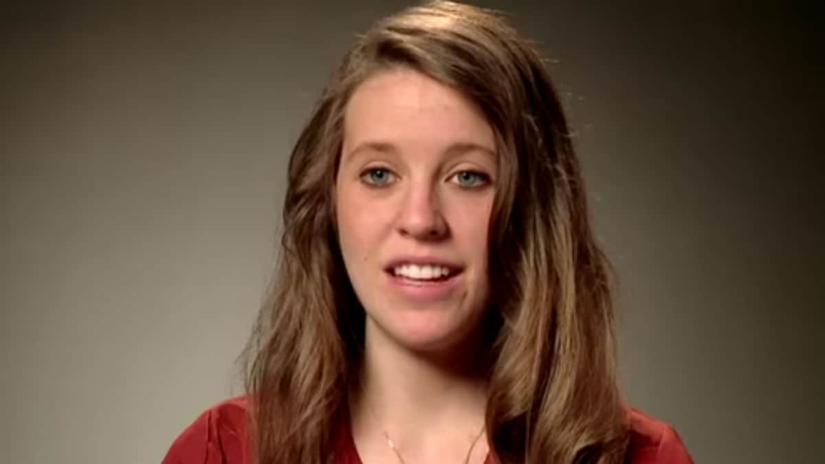 Jill Duggar in a 19 Kids and Counting confessional.