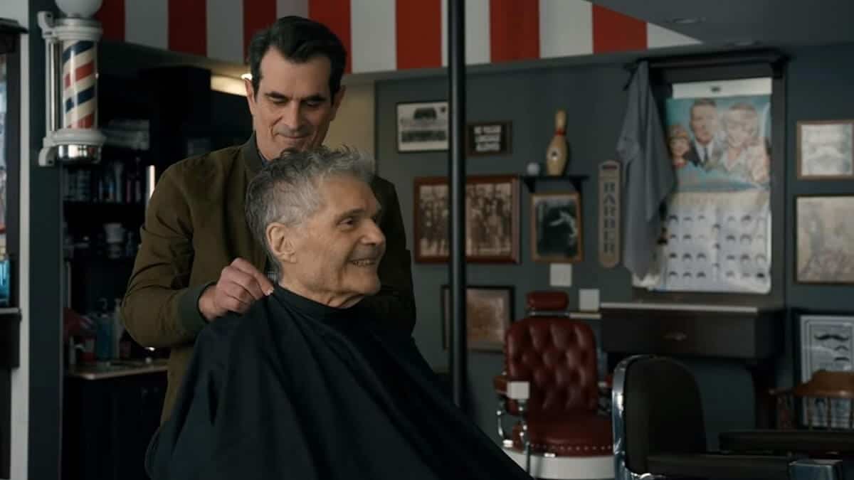Fred Willard and Ty Burrell on Modern Family
