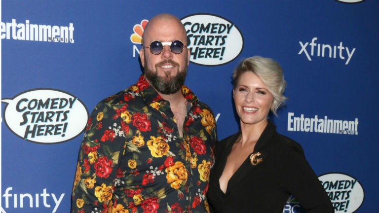 Chris Sullivan and his wife Rachel Reichard are having a baby.