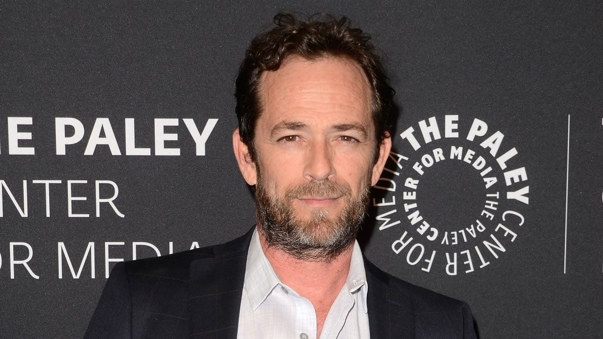 Luke Perry on the red carpet
