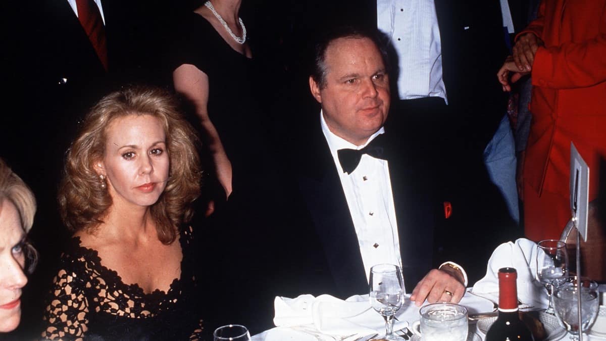 Rush Limbaugh gets support from wife Kathryn Adams Limbaugh in fighting lung cancer.