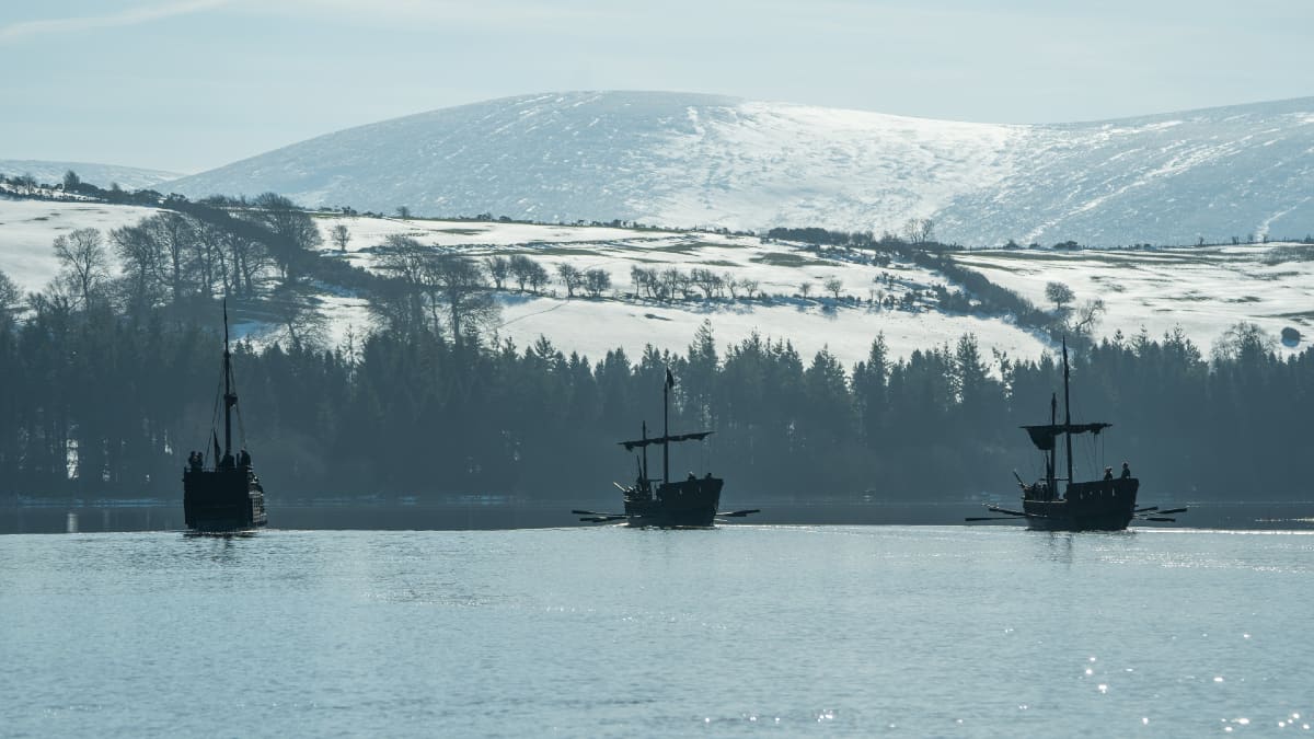 Ships arriving for battle in the midseaosn finale of History Channel's 'Vikings' Season 6