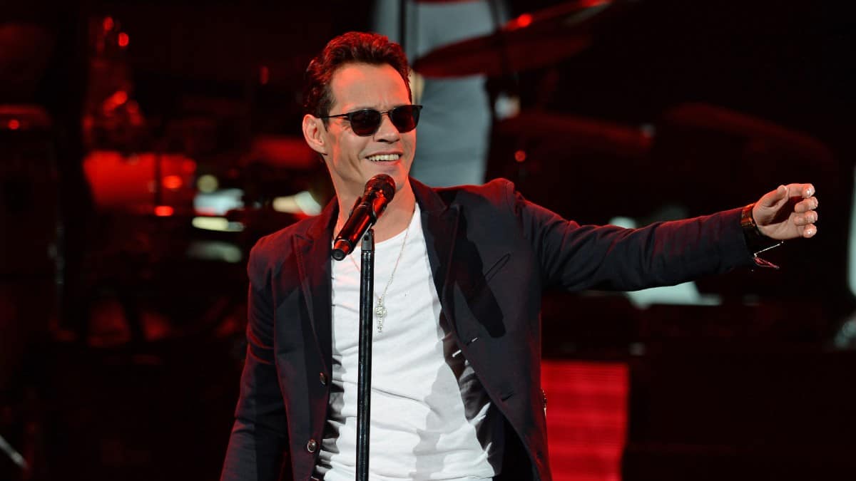 Marc Anthony singing on stage
