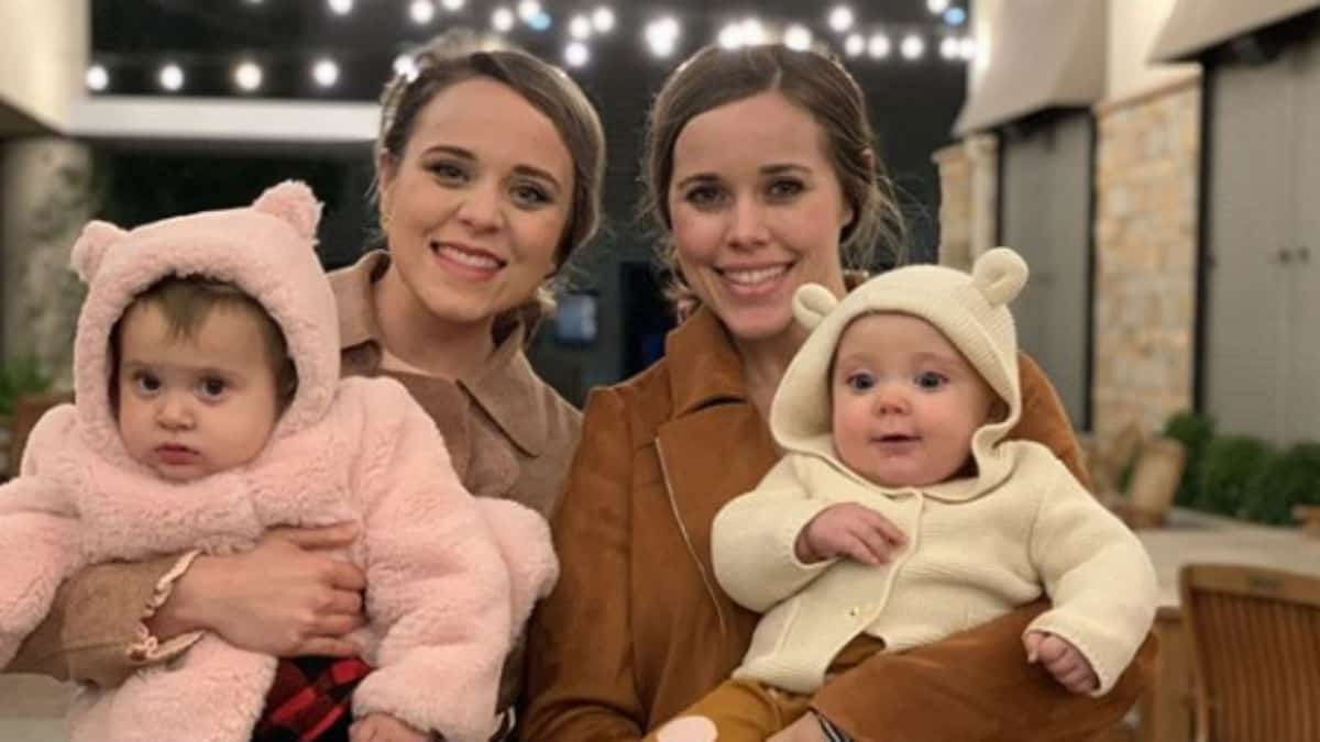 Jinger and Jessa Duggar with their daughters.
