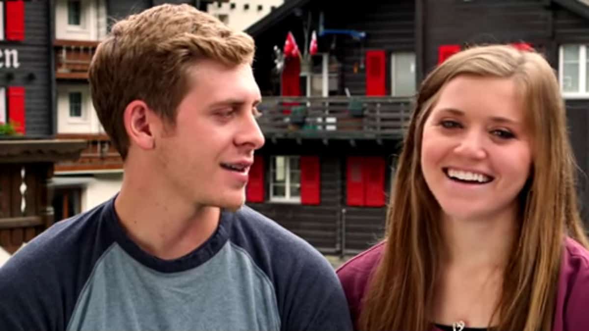 Austin Forsyth and Joy-Anna Duggar in a Counting On confessional.