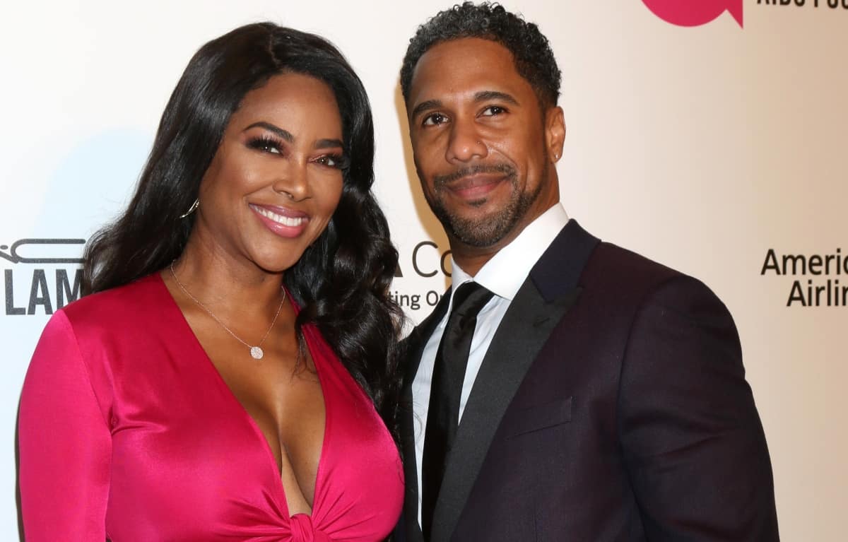 What's the status of Kenya Moore and Marc Daleys Marriage after announcing their divorce