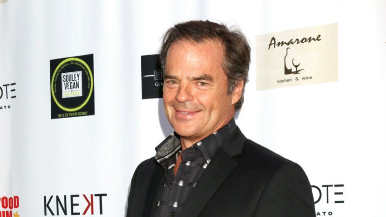 Wally Kurth signed a contrct at Days of our Lives is he leaving General Hospital?