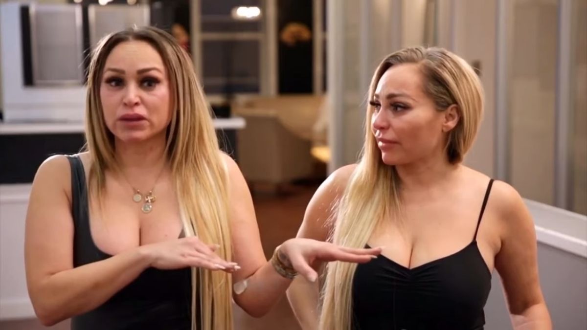 Darcey dishes on her sister's relationship