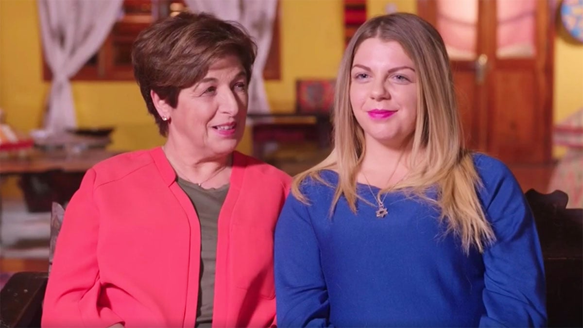 90 day fiance other way Ari and her mom Janice smiling