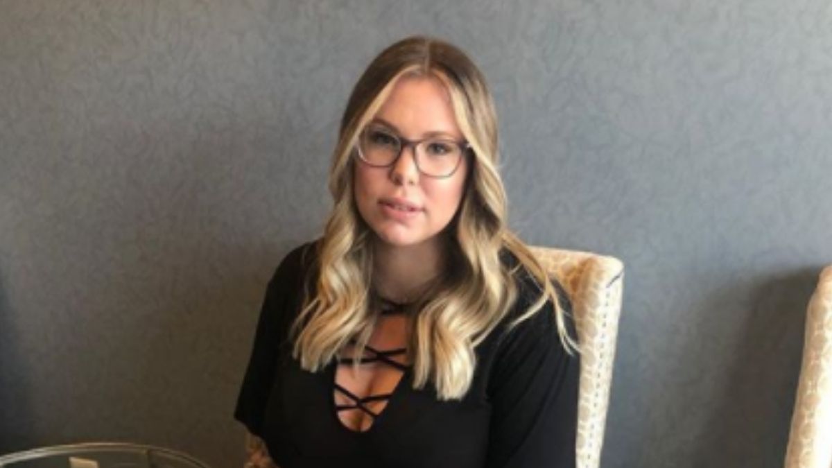 Kailyn Lowry looks serious in glasses and a black shirt