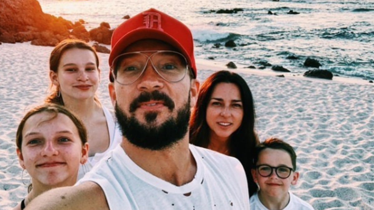 Pastor Carl Lentz takes a selfie with his family