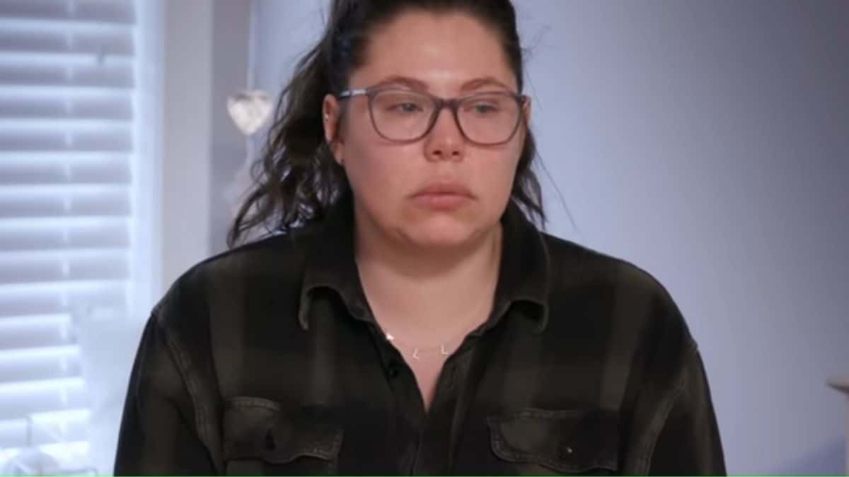 Kailyn Lowry breaking down in tears during confessional interview on Teen Mom 2