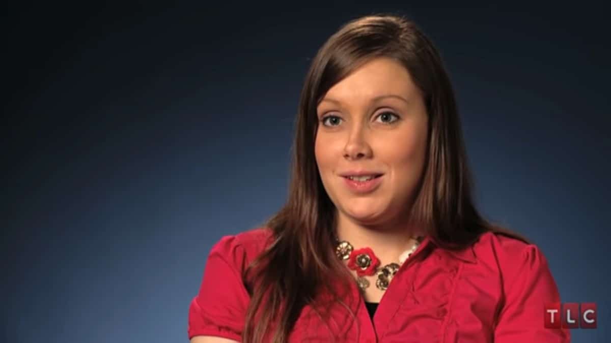 Anna Duggar in a 19 Kids and Counting confessional.