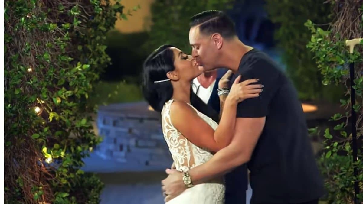 Angelina Pivarnick renews vows with Chris Larangeira on Jersey Shore Family Vacation