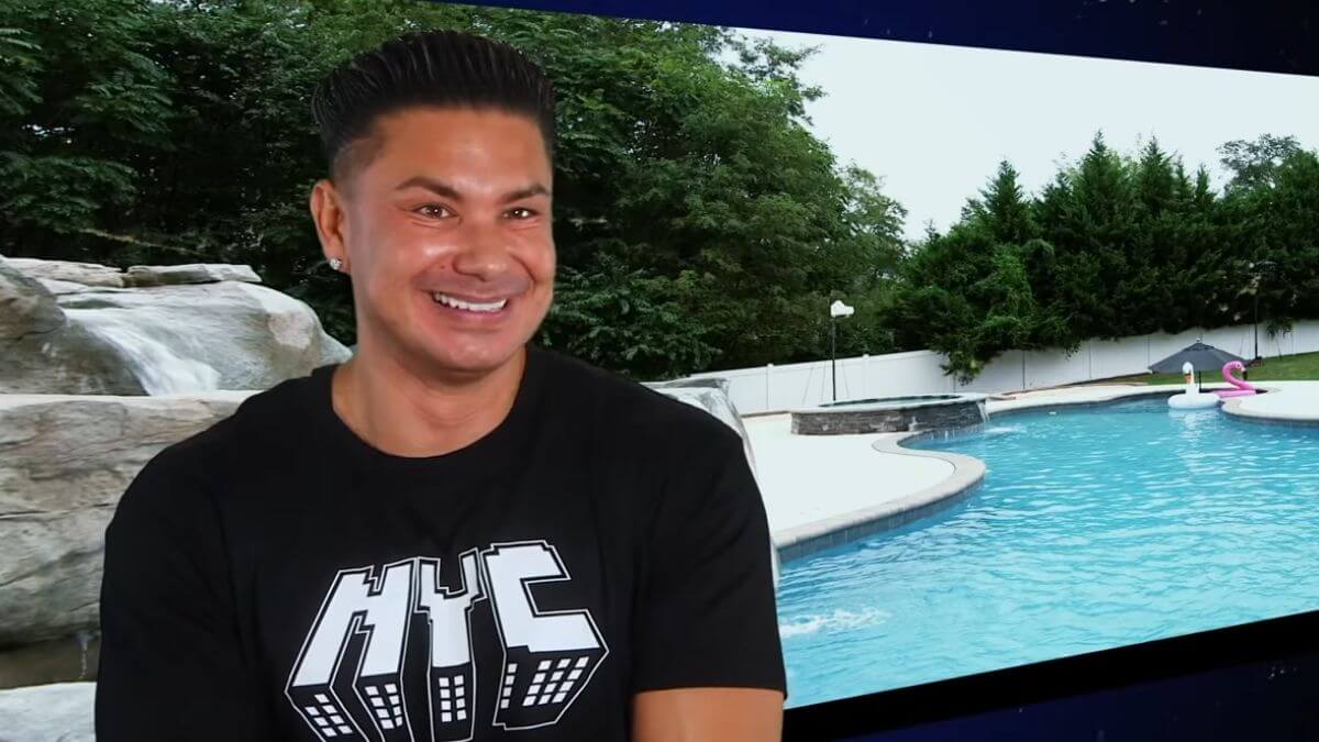 DJ Pauly D during an episode of Jersey Shore Family Vacation