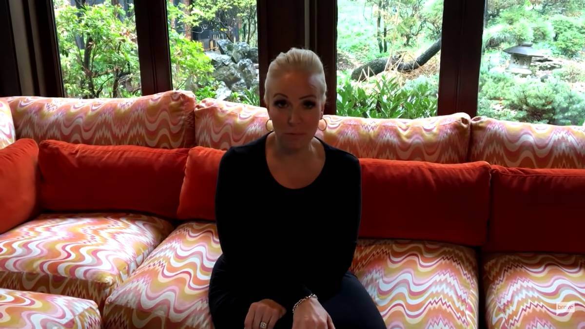 Margaret Josephs conducts an at-home interview for Bravo.