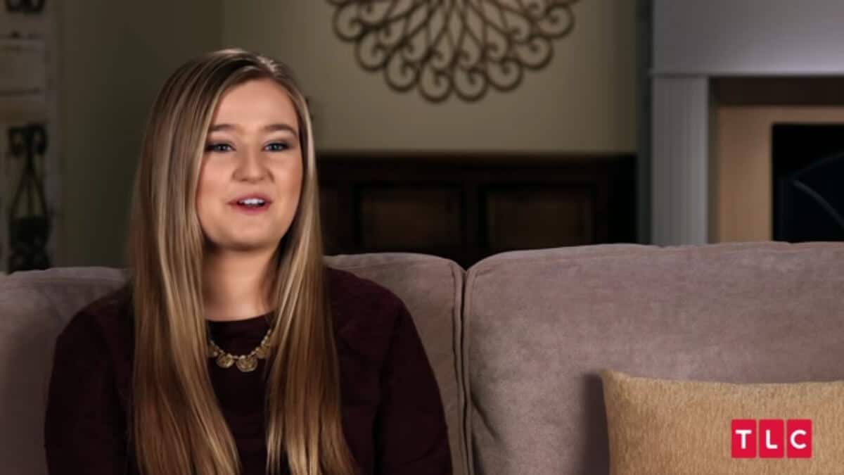Kendra Caldwell in a Counting On confessional.