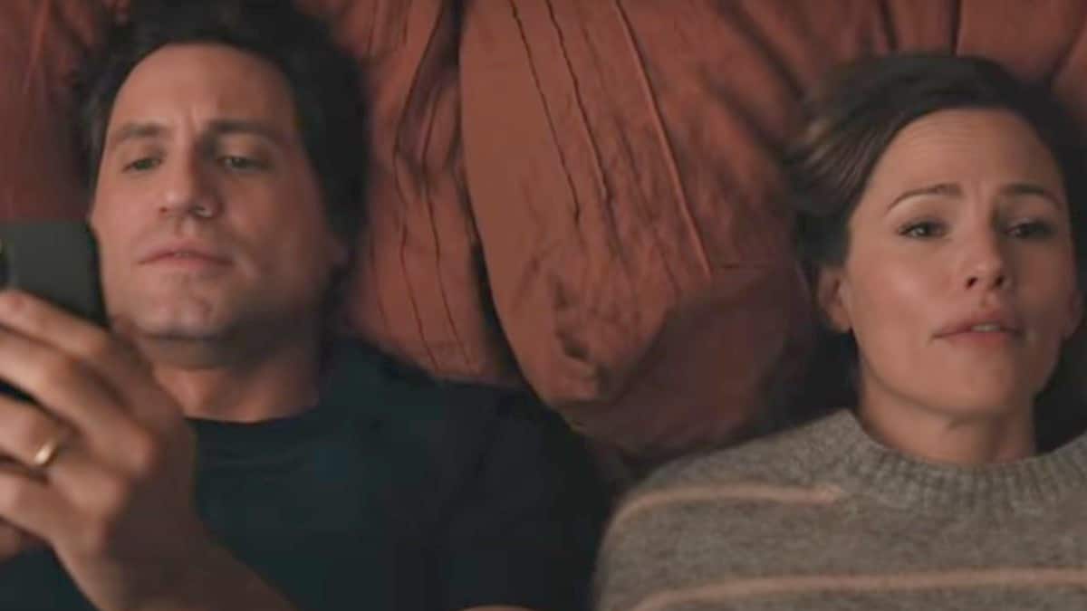 Edgar Ramirez and Jennifer Garner in Netflix's Yes Day.