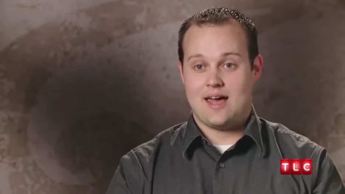 Josh Duggar in a 19 Kids and Counting confessional.
