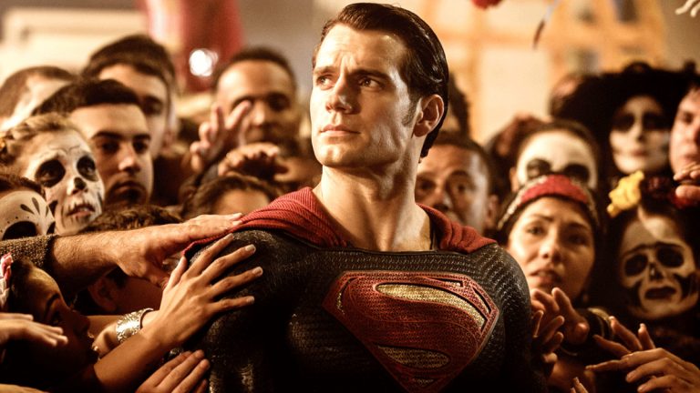 Zack Snyder supports #RestoreTheSnyderVerse Superman.