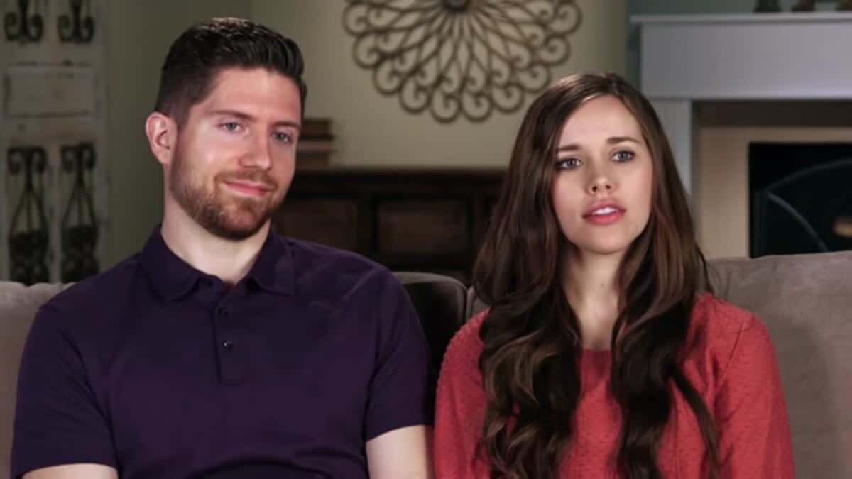 Jessa and Ben in a Counting On confessional.