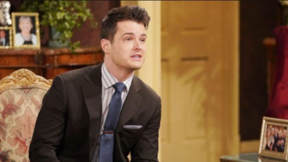 The Young and the Restless spoilers tease Kyle and Summer's lives fall apart.